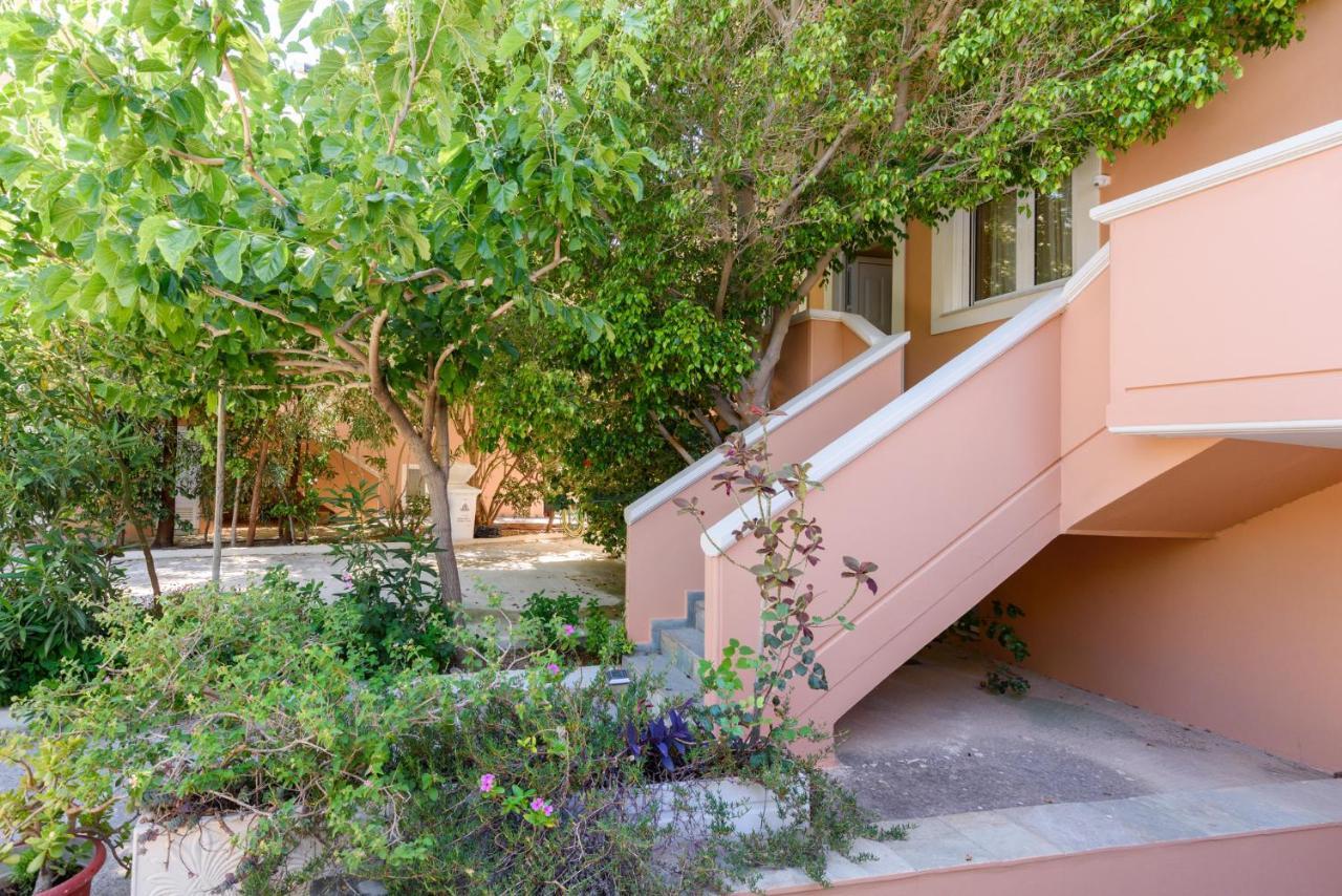 Poseidon Studios & Apartments Palaiochora Luaran gambar