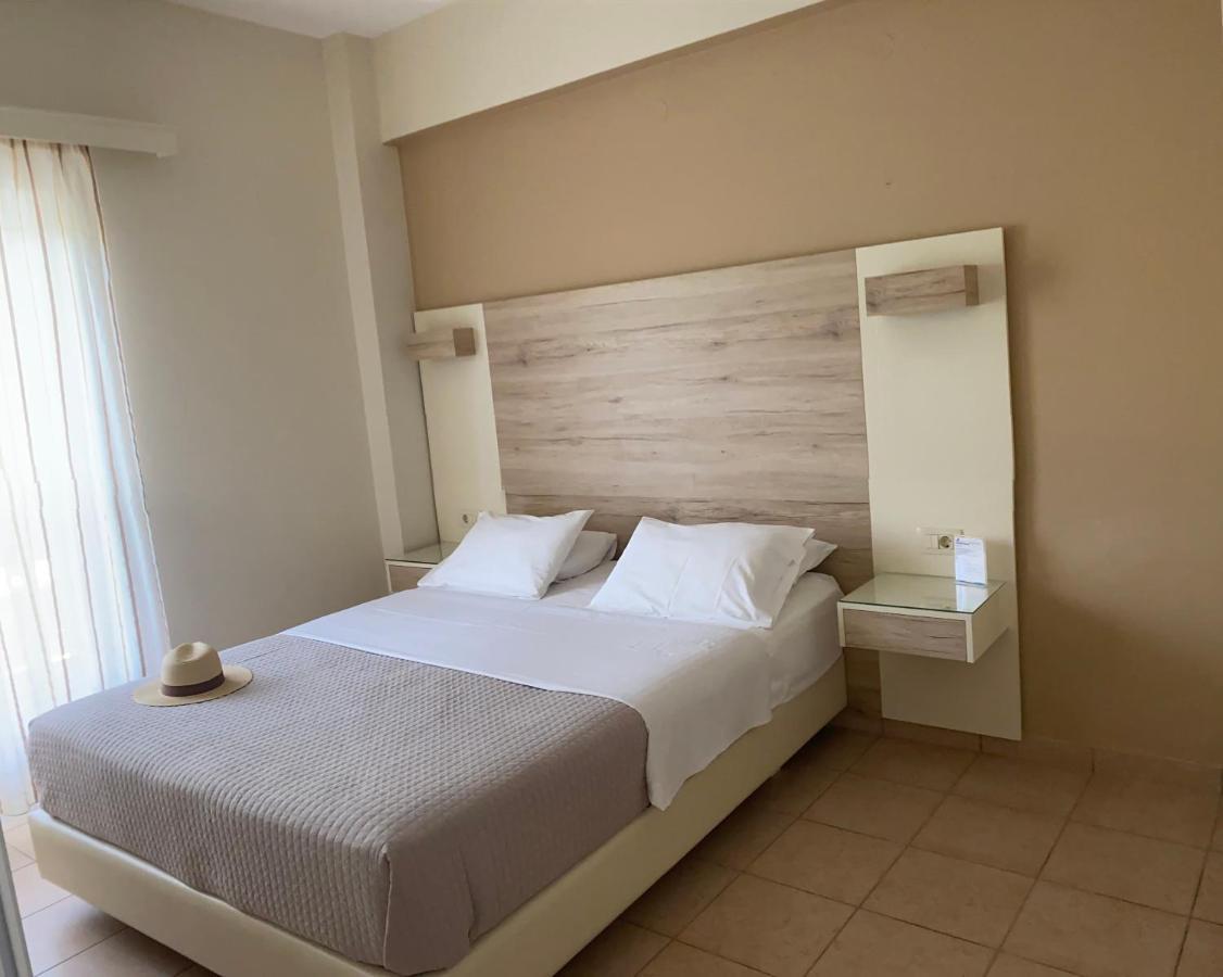 Poseidon Studios & Apartments Palaiochora Luaran gambar