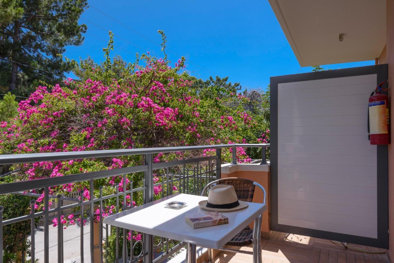 Poseidon Studios & Apartments Palaiochora Luaran gambar