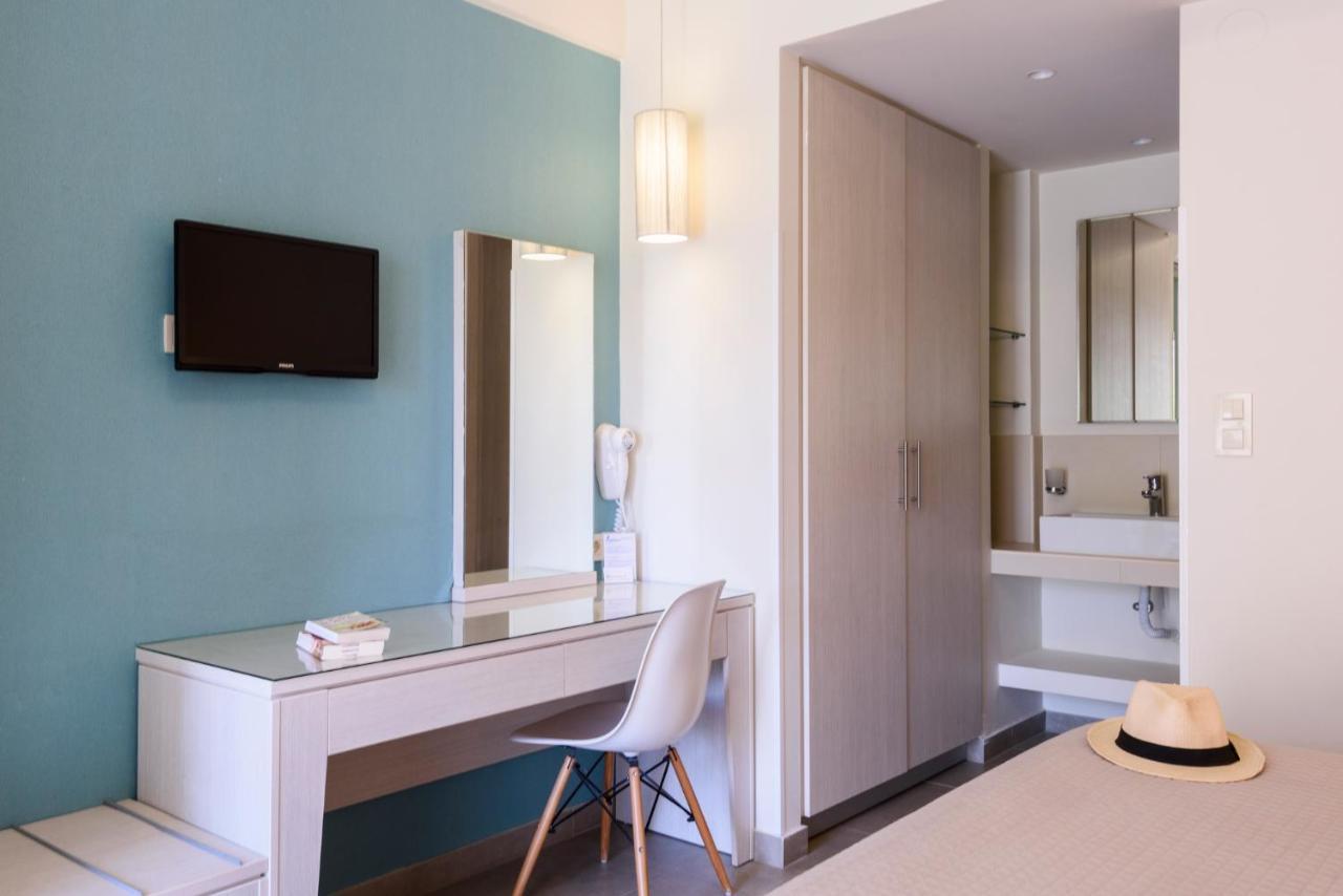 Poseidon Studios & Apartments Palaiochora Luaran gambar