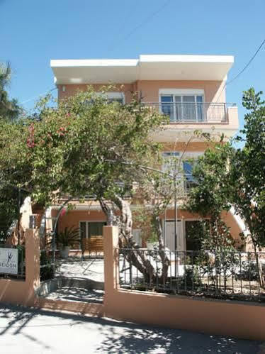 Poseidon Studios & Apartments Palaiochora Luaran gambar